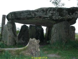 dolmen_borderie_06